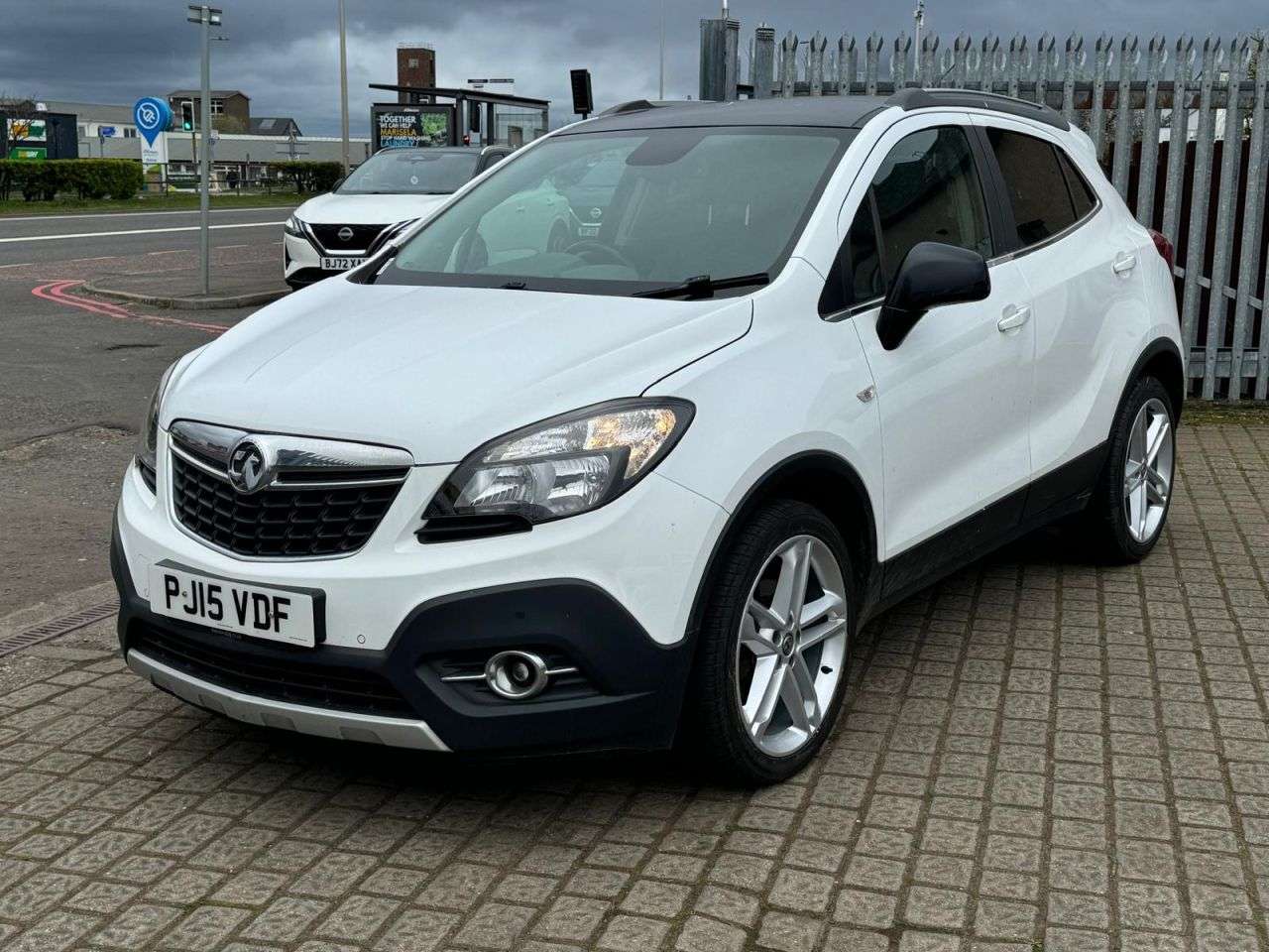 A 2015 VAUXHALL MOKKA 1.6 CDTi Limited Edition SUV 5dr Diesel Manual 2WD Euro 6 (s/s) (136 ps) A 2015 VAUXHALL MOKKA 1.6 CDTi Limited Edition SUV 5dr Diesel Manual 2WD Euro 6 (s/s) (136 ps)