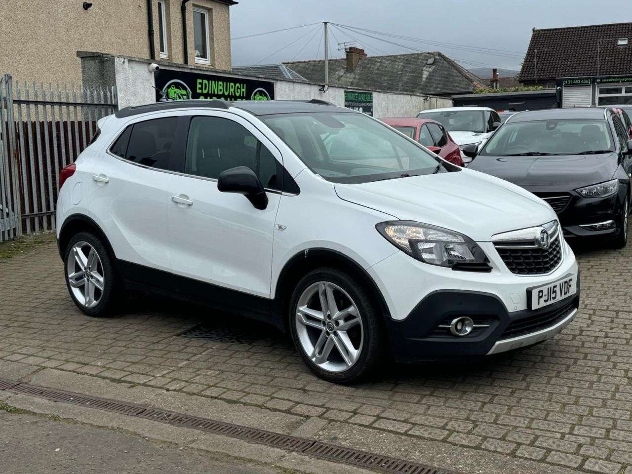 A 2015 VAUXHALL MOKKA 1.6 CDTi Limited Edition SUV 5dr Diesel Manual 2WD Euro 6 (s/s) (136 ps) A 2015 VAUXHALL MOKKA 1.6 CDTi Limited Edition SUV 5dr Diesel Manual 2WD Euro 6 (s/s) (136 ps)