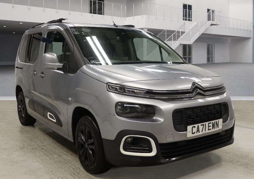 A 2021 CITROEN BERLINGO 1.5 BlueHDi Flair M MPV 5dr Diesel Manual Euro 6 (s/s) (100 ps) A 2021 CITROEN BERLINGO 1.5 BlueHDi Flair M MPV 5dr Diesel Manual Euro 6 (s/s) (100 ps)
