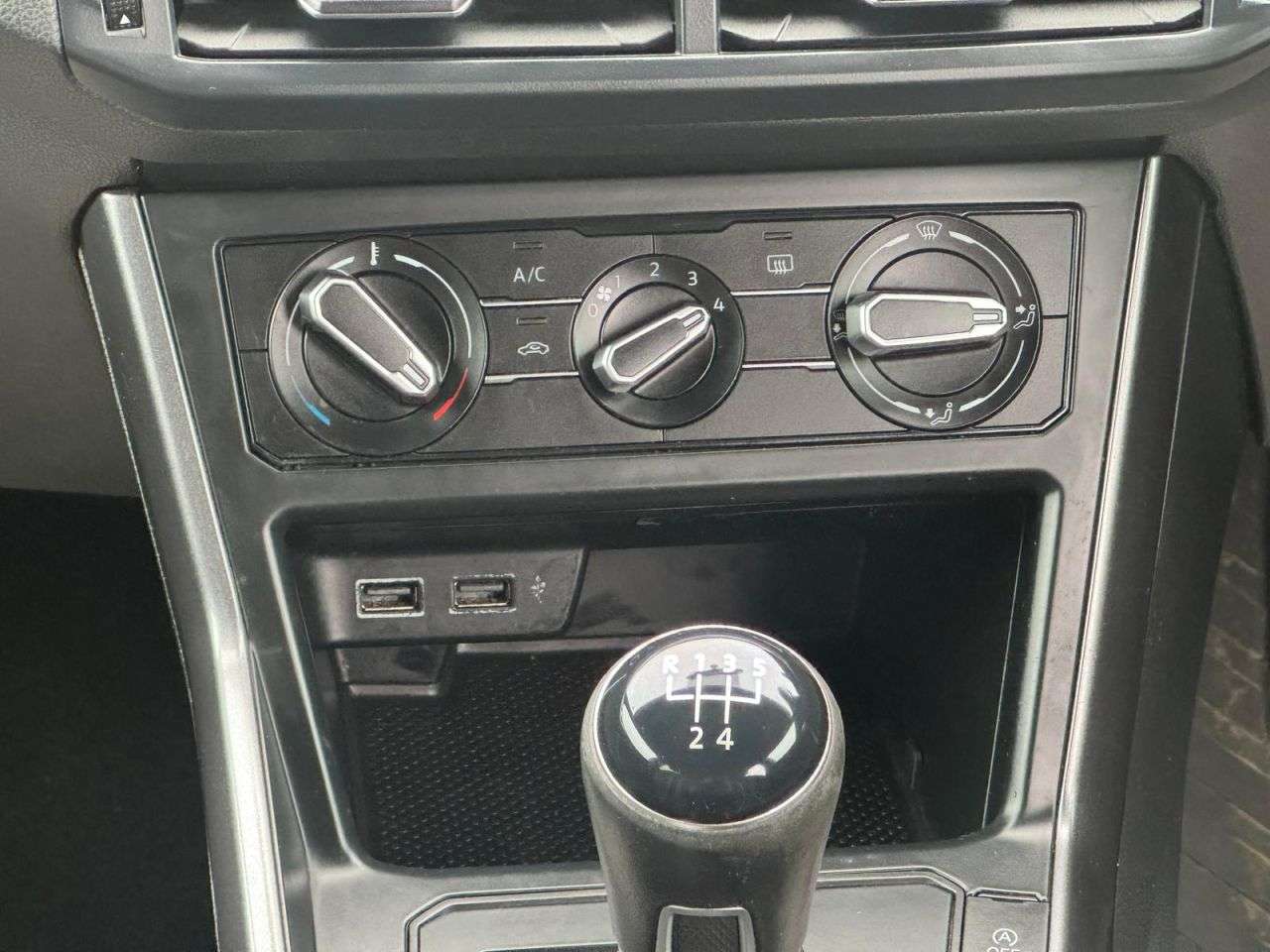 2019 VOLKSWAGEN POLO 2019 VOLKSWAGEN POLO