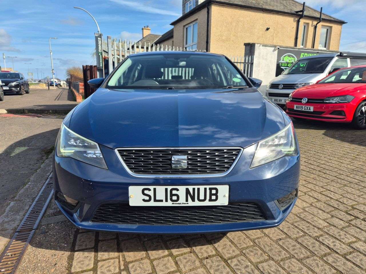 A 2016 SEAT LEON 1.2 TSI SE Hatchback 5dr Petrol Manual Euro 6 (s/s) (110 ps) A 2016 SEAT LEON 1.2 TSI SE Hatchback 5dr Petrol Manual Euro 6 (s/s) (110 ps)
