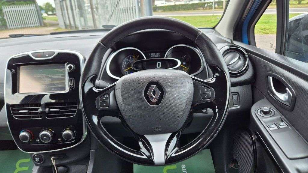 2015 RENAULT CLIO 2015 RENAULT CLIO