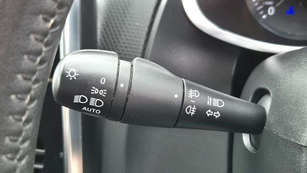 2015 RENAULT CLIO 2015 RENAULT CLIO