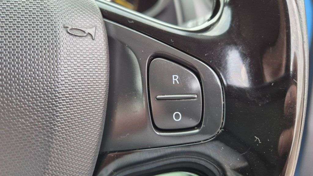 2015 RENAULT CLIO 2015 RENAULT CLIO