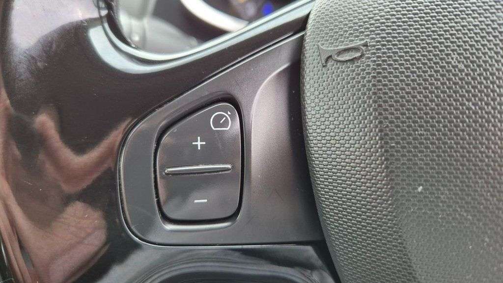 2015 RENAULT CLIO 2015 RENAULT CLIO