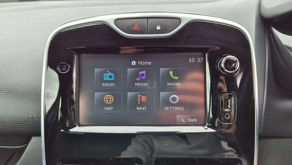 2015 RENAULT CLIO 2015 RENAULT CLIO