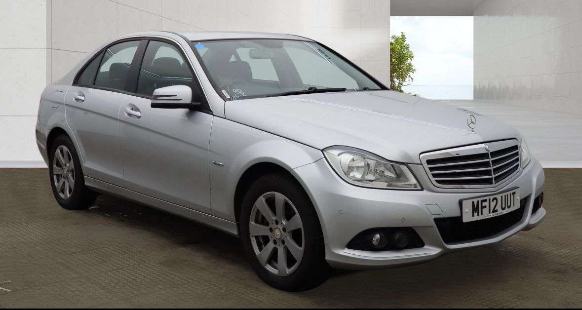 A 2012 MERCEDES-BENZ C-CLASS 2.1 C200 CDI BlueEfficiency SE Saloon 4dr Diesel G-Tronic+ Euro 5 (s/s) (13 A 2012 MERCEDES-BENZ C-CLASS 2.1 C200 CDI BlueEfficiency SE Saloon 4dr Diesel G-Tronic+ Euro 5 (s/s) (13