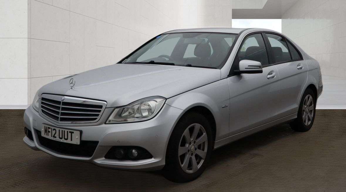 A 2012 MERCEDES-BENZ C-CLASS 2.1 C200 CDI BlueEfficiency SE Saloon 4dr Diesel G-Tronic+ Euro 5 (s/s) (13 A 2012 MERCEDES-BENZ C-CLASS 2.1 C200 CDI BlueEfficiency SE Saloon 4dr Diesel G-Tronic+ Euro 5 (s/s) (13