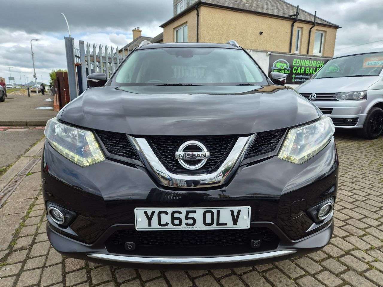 A 2015 NISSAN X-TRAIL 1.6 dCi n-tec SUV 5dr Diesel Manual 4WD Euro 6 (s/s) (130 ps) A 2015 NISSAN X-TRAIL 1.6 dCi n-tec SUV 5dr Diesel Manual 4WD Euro 6 (s/s) (130 ps)