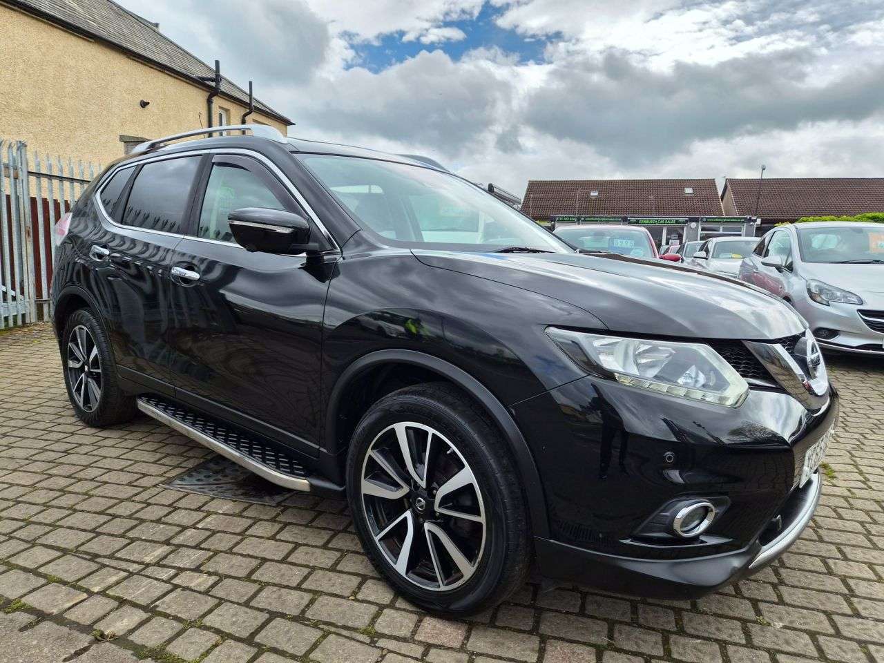 A 2015 NISSAN X-TRAIL 1.6 dCi n-tec SUV 5dr Diesel Manual 4WD Euro 6 (s/s) (130 ps) A 2015 NISSAN X-TRAIL 1.6 dCi n-tec SUV 5dr Diesel Manual 4WD Euro 6 (s/s) (130 ps)