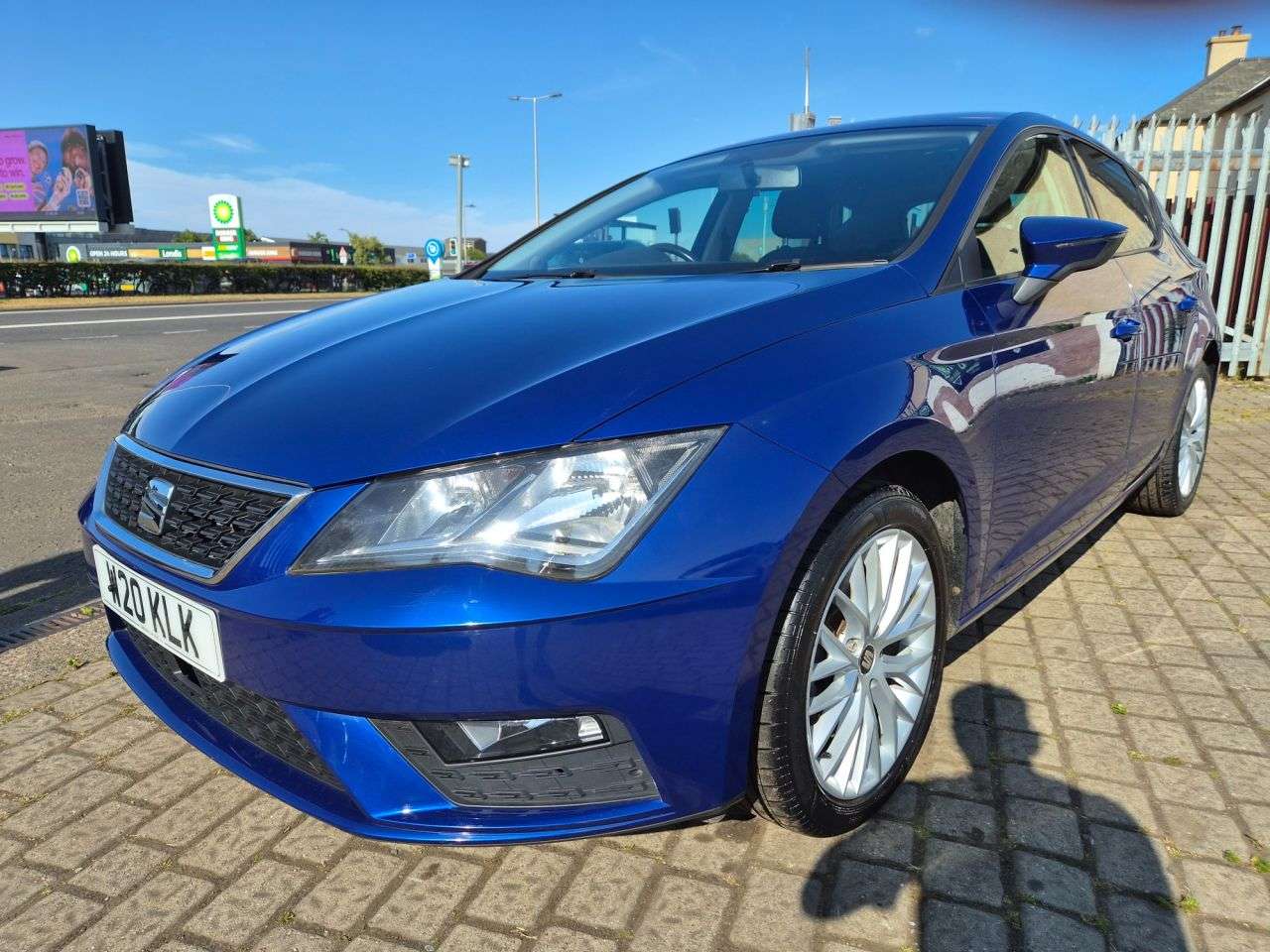 A 2017 SEAT LEON 1.6 TDI SE Dynamic Technology Hatchback 5dr Diesel DSG Euro 6 (s/s) (115 ps A 2017 SEAT LEON 1.6 TDI SE Dynamic Technology Hatchback 5dr Diesel DSG Euro 6 (s/s) (115 ps