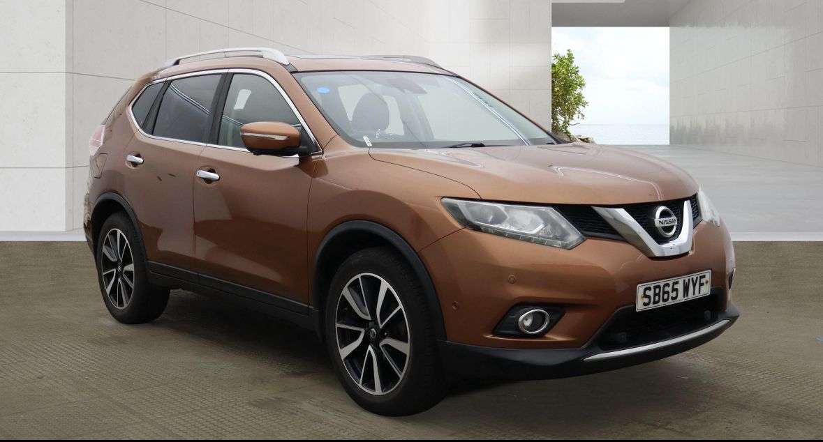 A 2015 NISSAN X-TRAIL 1.6 dCi Tekna SUV 5dr Diesel Manual 4WD Euro 6 (s/s) (130 ps) A 2015 NISSAN X-TRAIL 1.6 dCi Tekna SUV 5dr Diesel Manual 4WD Euro 6 (s/s) (130 ps)