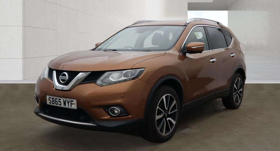 A 2015 NISSAN X-TRAIL 1.6 dCi Tekna SUV 5dr Diesel Manual 4WD Euro 6 (s/s) (130 ps) A 2015 NISSAN X-TRAIL 1.6 dCi Tekna SUV 5dr Diesel Manual 4WD Euro 6 (s/s) (130 ps)