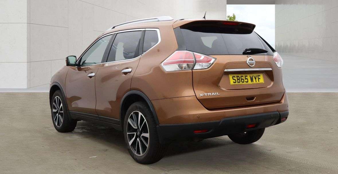 A 2015 NISSAN X-TRAIL 1.6 dCi Tekna SUV 5dr Diesel Manual 4WD Euro 6 (s/s) (130 ps) A 2015 NISSAN X-TRAIL 1.6 dCi Tekna SUV 5dr Diesel Manual 4WD Euro 6 (s/s) (130 ps)