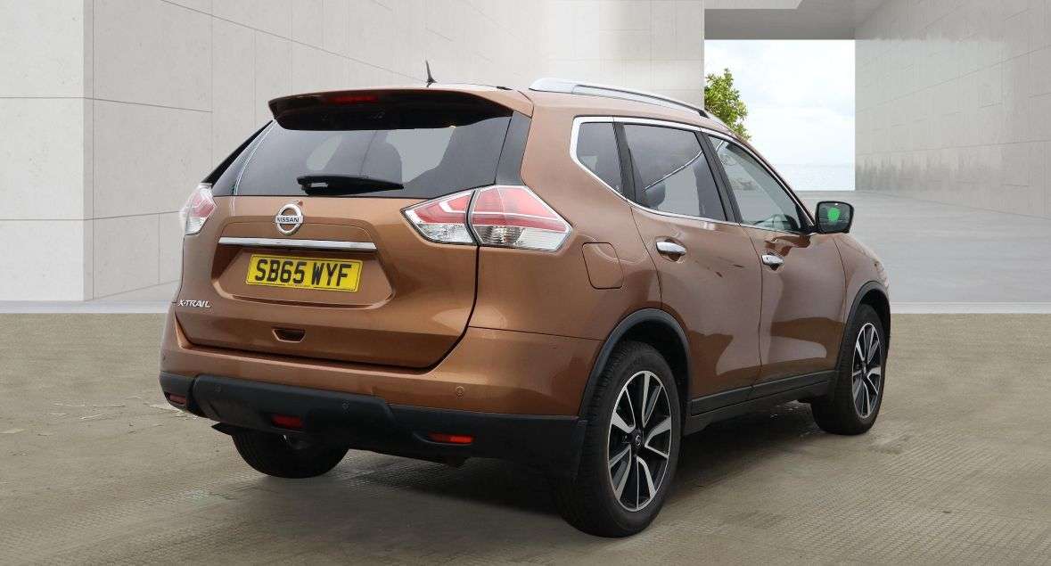 A 2015 NISSAN X-TRAIL 1.6 dCi Tekna SUV 5dr Diesel Manual 4WD Euro 6 (s/s) (130 ps) A 2015 NISSAN X-TRAIL 1.6 dCi Tekna SUV 5dr Diesel Manual 4WD Euro 6 (s/s) (130 ps)
