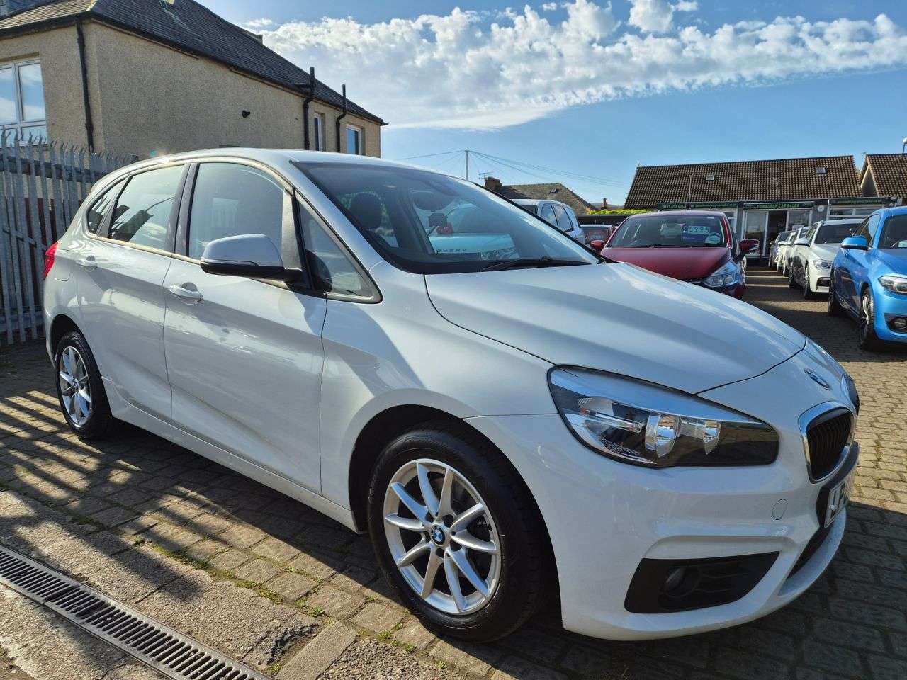 A 2017 BMW 2 SERIES ACTIVE TOURER 1.5 216d SE MPV 5dr Diesel Manual Euro 6 (s/s) (116 ps) A 2017 BMW 2 SERIES ACTIVE TOURER 1.5 216d SE MPV 5dr Diesel Manual Euro 6 (s/s) (116 ps)