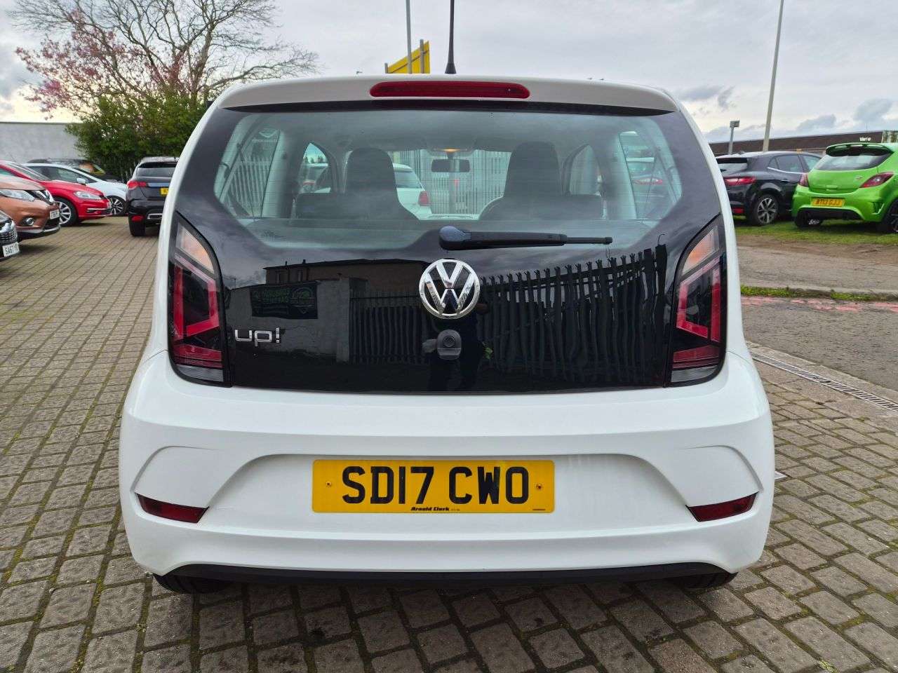 2017 VOLKSWAGEN UP! 2017 VOLKSWAGEN UP!
