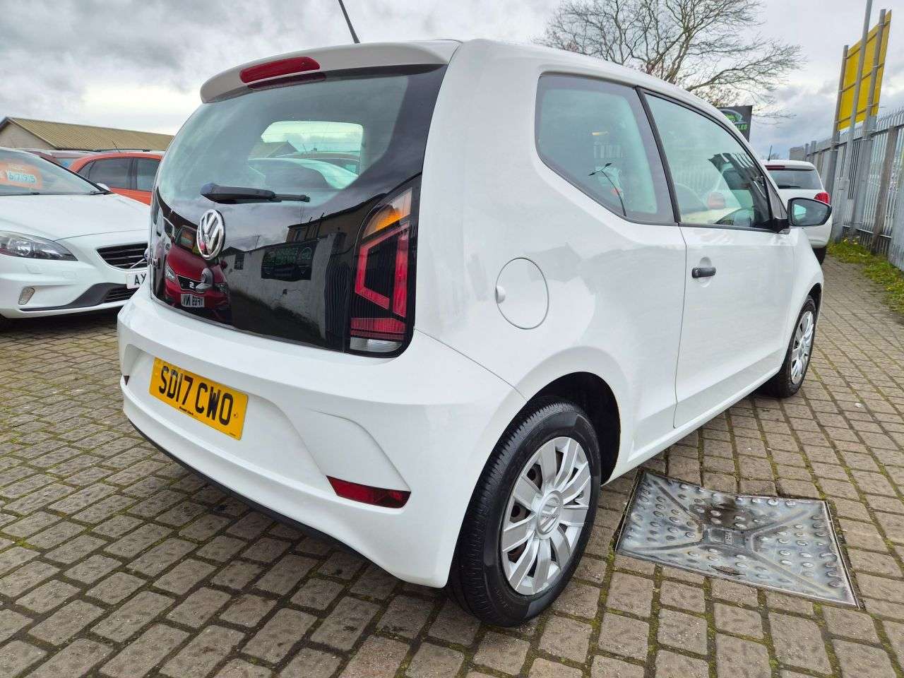 2017 VOLKSWAGEN UP! 2017 VOLKSWAGEN UP!