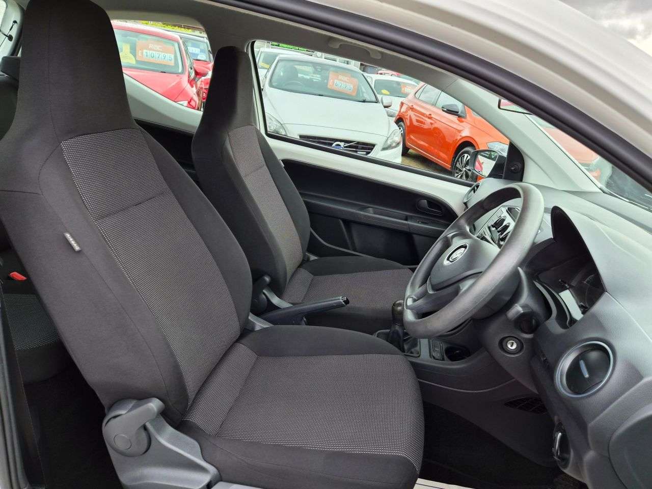 2017 VOLKSWAGEN UP! 2017 VOLKSWAGEN UP!