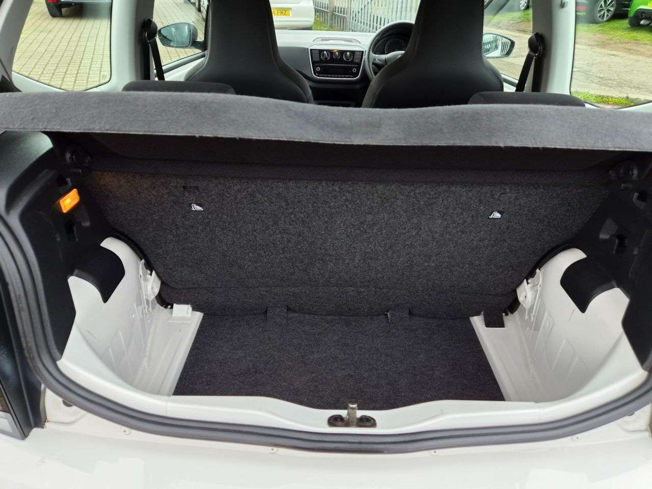 2017 VOLKSWAGEN UP! 2017 VOLKSWAGEN UP!