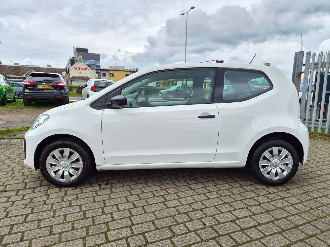 2017 VOLKSWAGEN UP! 2017 VOLKSWAGEN UP!