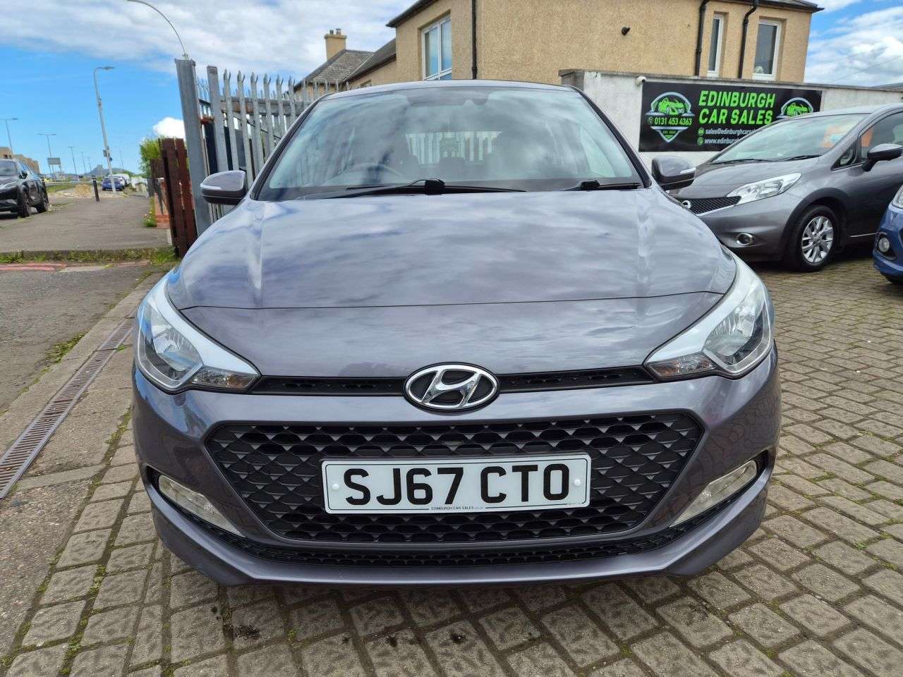 A 2017 HYUNDAI I20 1.2 SE Hatchback 5dr Petrol Manual Euro 6 (84 ps) A 2017 HYUNDAI I20 1.2 SE Hatchback 5dr Petrol Manual Euro 6 (84 ps)