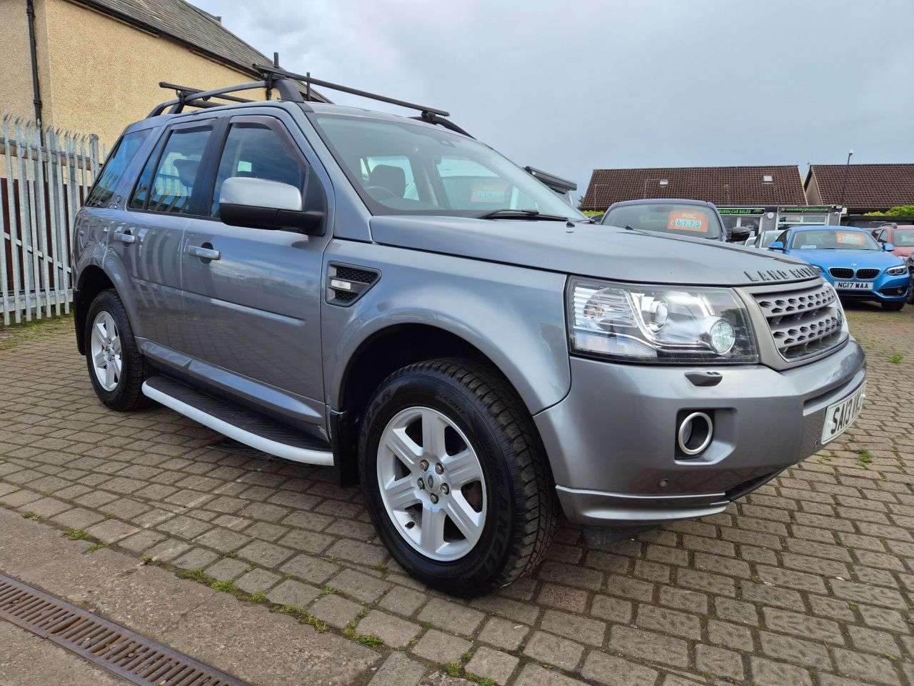 A 2013 LAND ROVER FREELANDER 2 2.2 TD4 GS SUV 5dr Diesel Manual 4WD Euro 5 (s/s) (150 ps) A 2013 LAND ROVER FREELANDER 2 2.2 TD4 GS SUV 5dr Diesel Manual 4WD Euro 5 (s/s) (150 ps)
