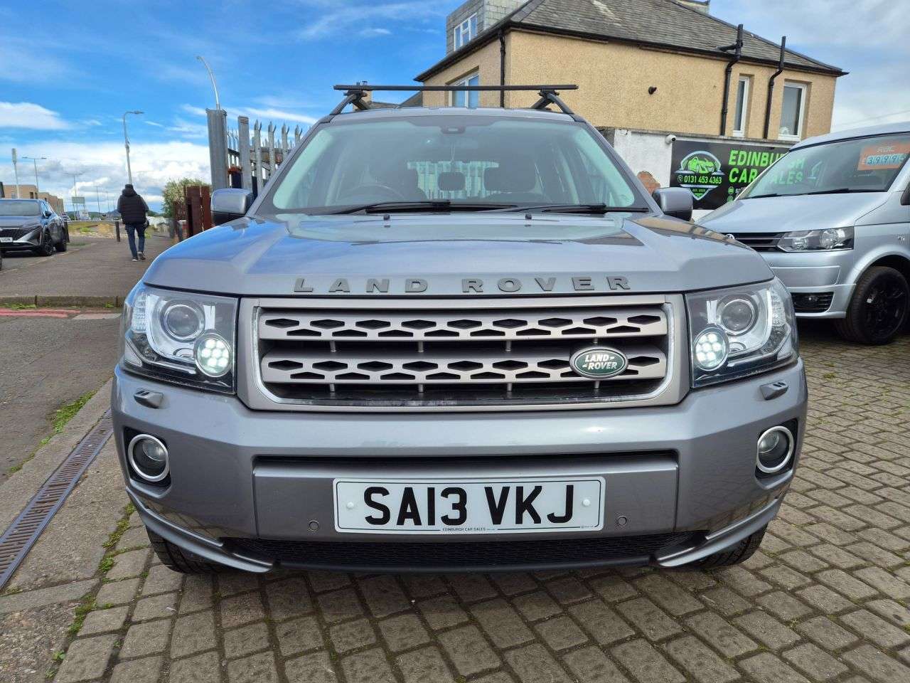 A 2013 LAND ROVER FREELANDER 2 2.2 TD4 GS SUV 5dr Diesel Manual 4WD Euro 5 (s/s) (150 ps) A 2013 LAND ROVER FREELANDER 2 2.2 TD4 GS SUV 5dr Diesel Manual 4WD Euro 5 (s/s) (150 ps)