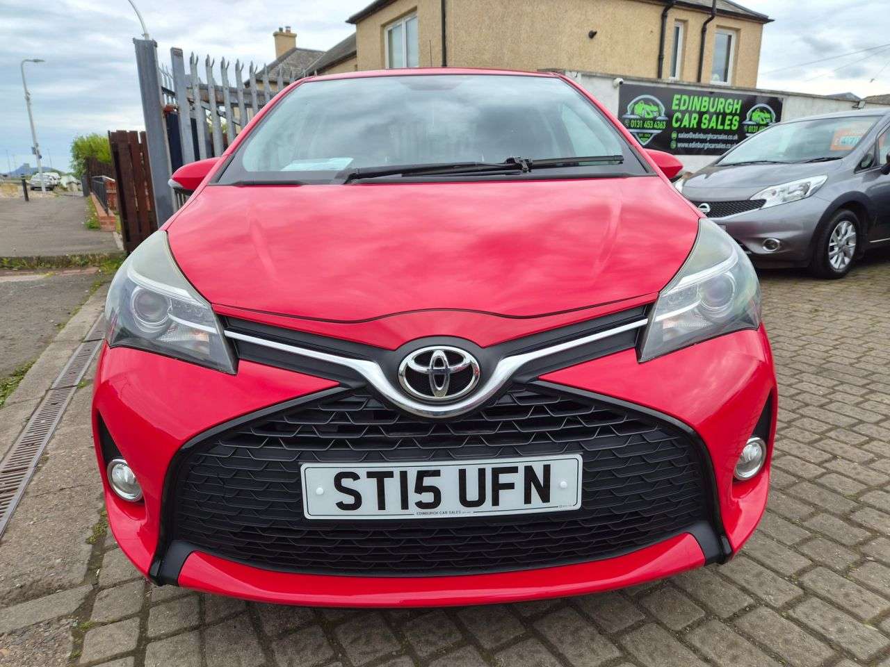 A 2015 TOYOTA YARIS 1.33 Dual VVT-i Sport Hatchback 5dr Petrol Manual Euro 5 Euro 5 (99 ps) A 2015 TOYOTA YARIS 1.33 Dual VVT-i Sport Hatchback 5dr Petrol Manual Euro 5 Euro 5 (99 ps)