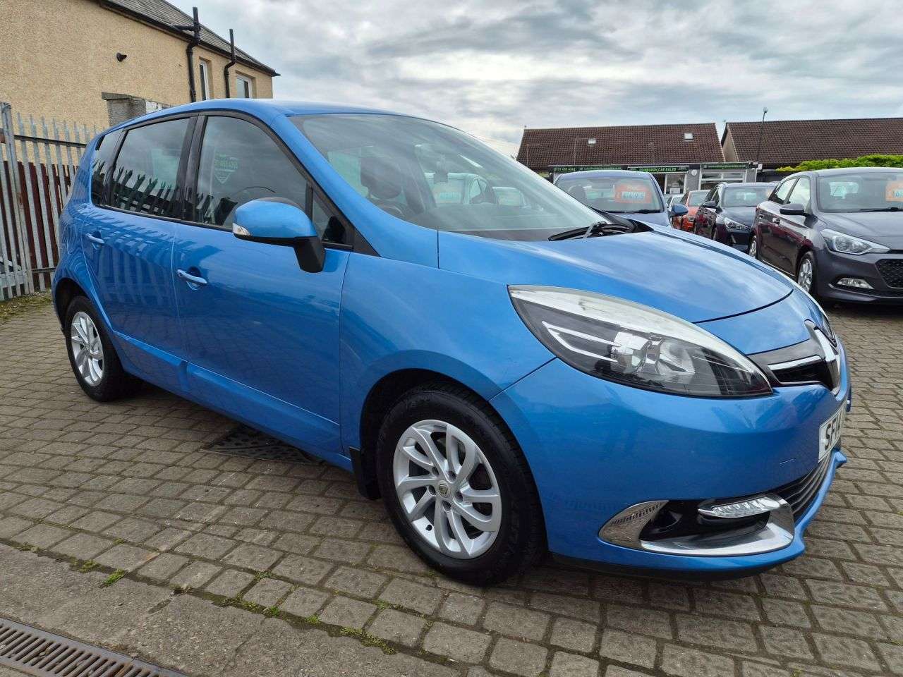 A 2014 RENAULT SCENIC 1.5 dCi ENERGY Dynamique TomTom MPV 5dr Diesel Manual Euro 5 (s/s) (110 ps) A 2014 RENAULT SCENIC 1.5 dCi ENERGY Dynamique TomTom MPV 5dr Diesel Manual Euro 5 (s/s) (110 ps)