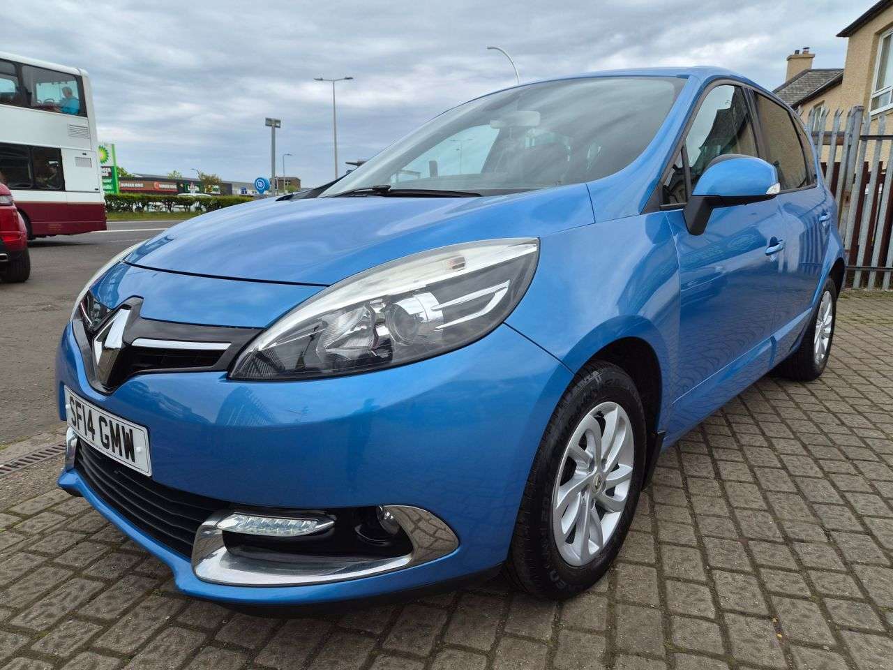 A 2014 RENAULT SCENIC 1.5 dCi ENERGY Dynamique TomTom MPV 5dr Diesel Manual Euro 5 (s/s) (110 ps) A 2014 RENAULT SCENIC 1.5 dCi ENERGY Dynamique TomTom MPV 5dr Diesel Manual Euro 5 (s/s) (110 ps)
