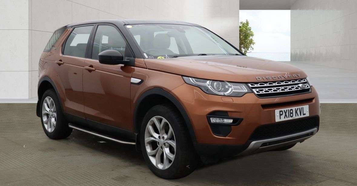 A 2018 LAND ROVER DISCOVERY SPORT 2.0 TD4 HSE SUV 5dr Diesel Manual 4WD Euro 6 (s/s) (180 ps) A 2018 LAND ROVER DISCOVERY SPORT 2.0 TD4 HSE SUV 5dr Diesel Manual 4WD Euro 6 (s/s) (180 ps)