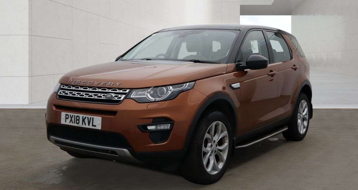 A 2018 LAND ROVER DISCOVERY SPORT 2.0 TD4 HSE SUV 5dr Diesel Manual 4WD Euro 6 (s/s) (180 ps) A 2018 LAND ROVER DISCOVERY SPORT 2.0 TD4 HSE SUV 5dr Diesel Manual 4WD Euro 6 (s/s) (180 ps)