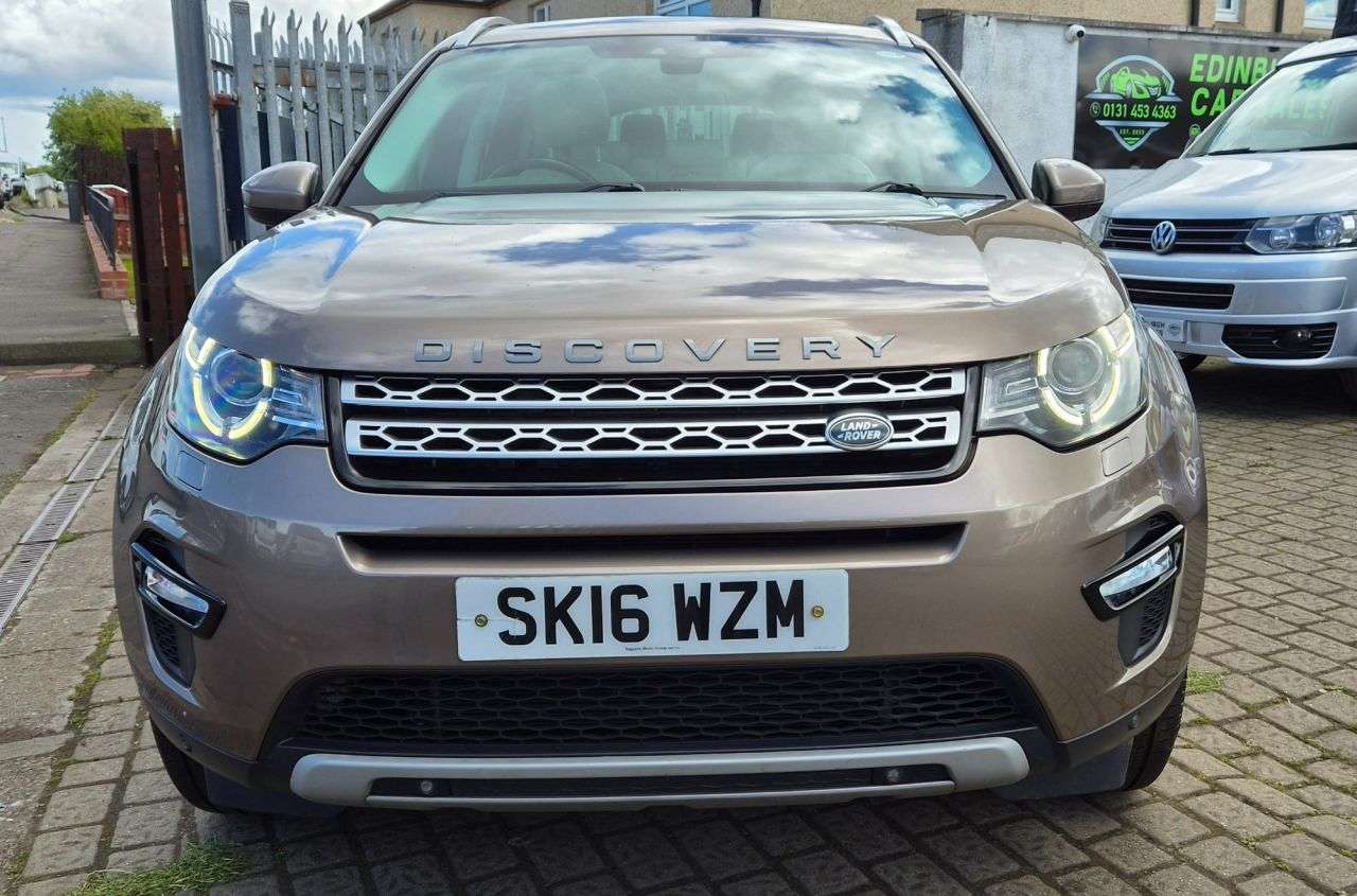 A 2016 LAND ROVER DISCOVERY SPORT 2.0 TD4 HSE SUV 5dr Diesel Auto 4WD Euro 6 (s/s) (180 ps) A 2016 LAND ROVER DISCOVERY SPORT 2.0 TD4 HSE SUV 5dr Diesel Auto 4WD Euro 6 (s/s) (180 ps)