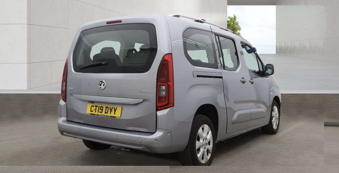 A 2019 VAUXHALL COMBO LIFE 1.5 Turbo D BlueInjection Energy XL MPV 5dr Diesel Manual Euro 6 (s/s) (7 S A 2019 VAUXHALL COMBO LIFE 1.5 Turbo D BlueInjection Energy XL MPV 5dr Diesel Manual Euro 6 (s/s) (7 S