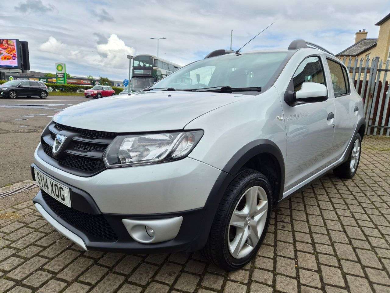 A 2014 DACIA SANDERO STEPWAY 1.5 dCi Ambiance Hatchback 5dr Diesel Manual Euro 5 (90 ps) A 2014 DACIA SANDERO STEPWAY 1.5 dCi Ambiance Hatchback 5dr Diesel Manual Euro 5 (90 ps)