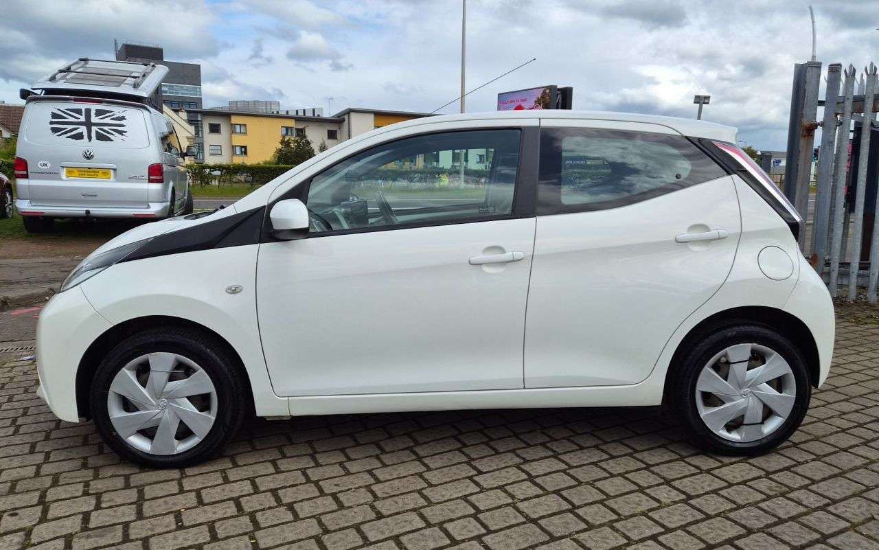 2015 TOYOTA AYGO 2015 TOYOTA AYGO