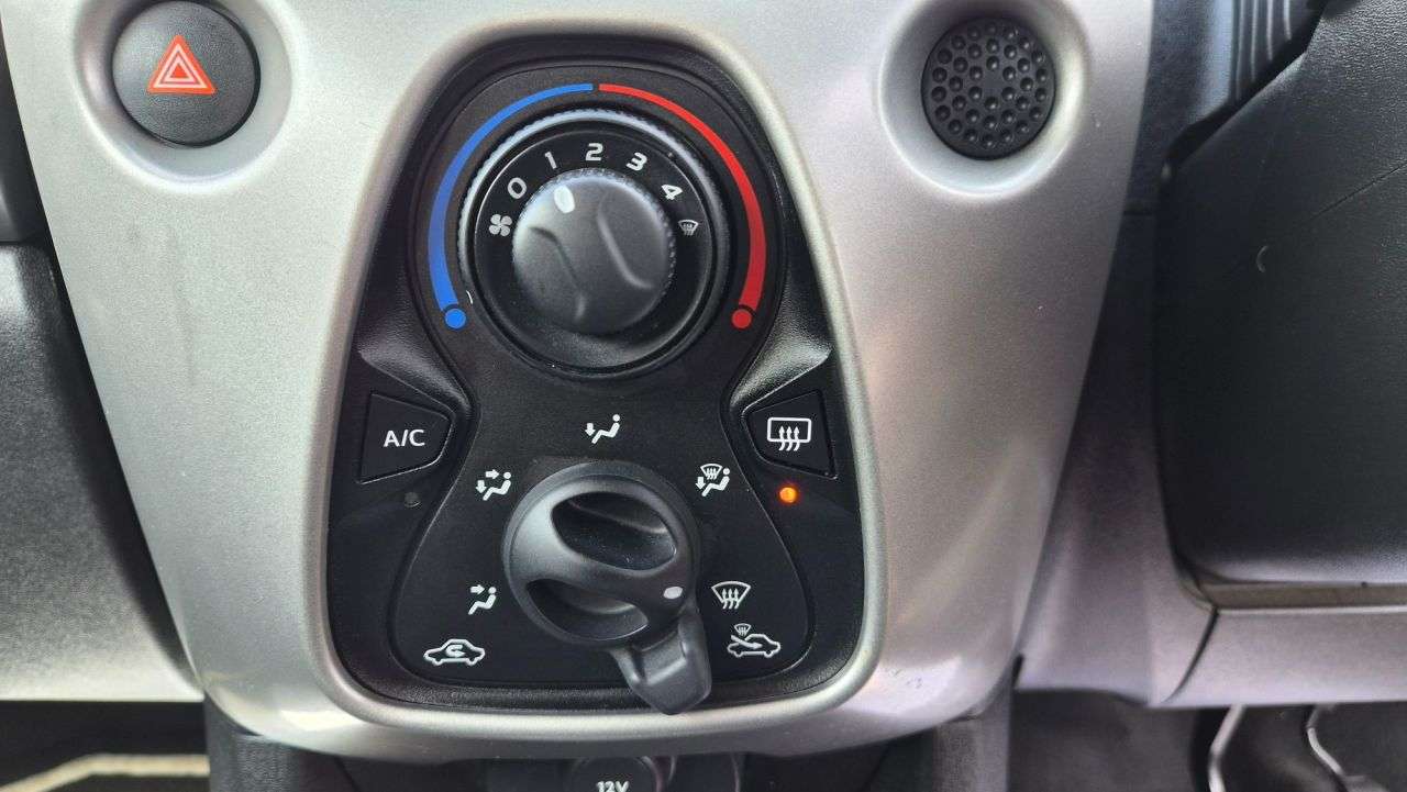2015 TOYOTA AYGO 2015 TOYOTA AYGO
