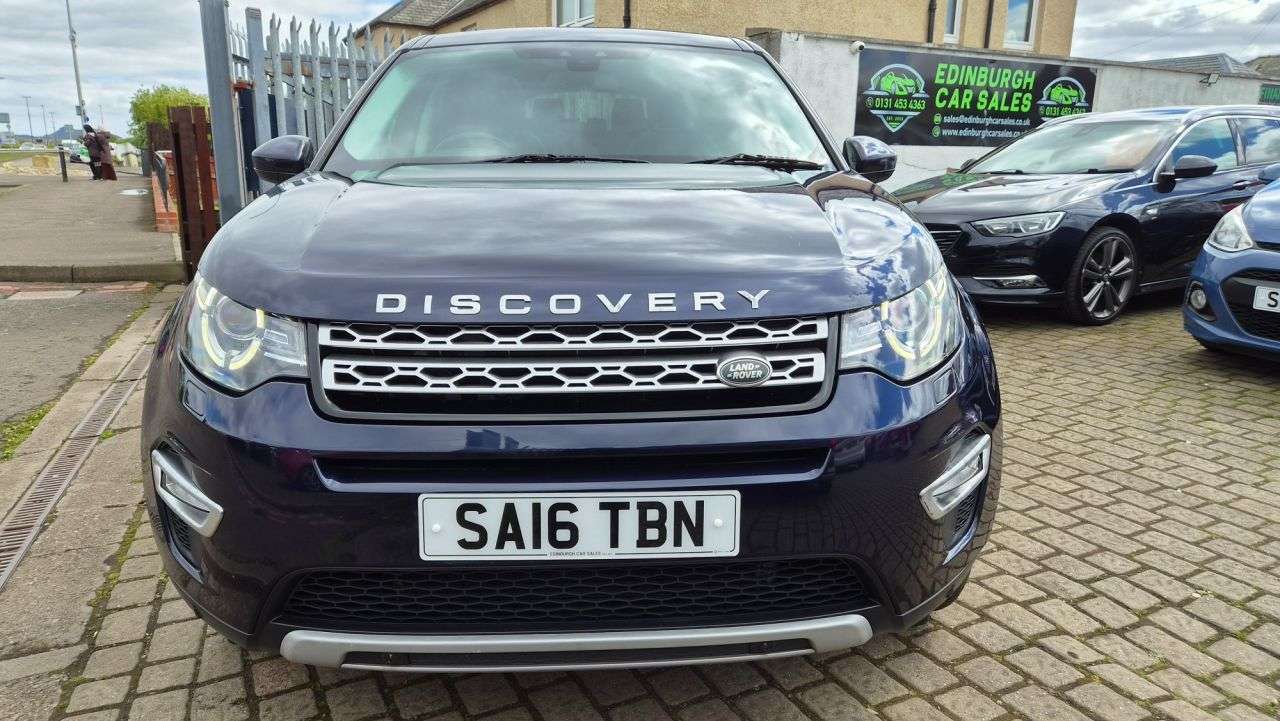 A 2016 LAND ROVER DISCOVERY SPORT 2.0 TD4 HSE Luxury SUV 5dr Diesel Auto 4WD Euro 6 (s/s) (180 ps) A 2016 LAND ROVER DISCOVERY SPORT 2.0 TD4 HSE Luxury SUV 5dr Diesel Auto 4WD Euro 6 (s/s) (180 ps)