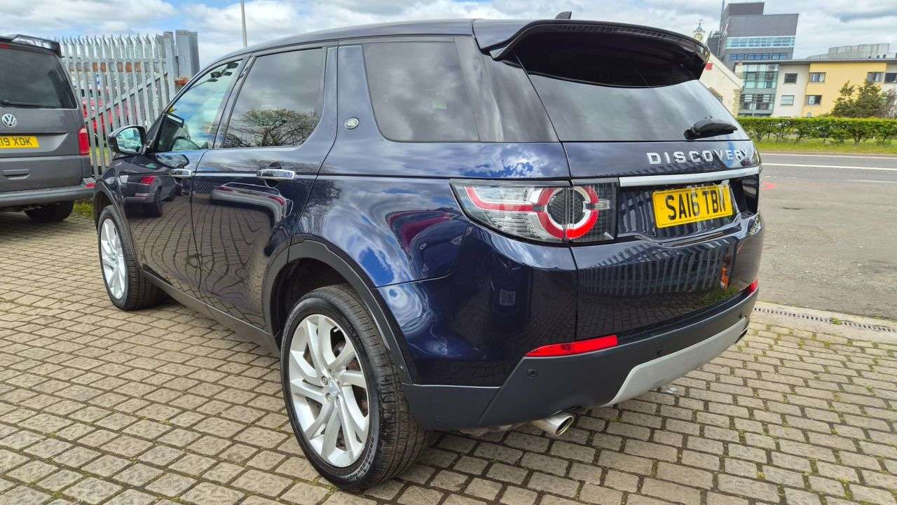 A 2016 LAND ROVER DISCOVERY SPORT 2.0 TD4 HSE Luxury SUV 5dr Diesel Auto 4WD Euro 6 (s/s) (180 ps) A 2016 LAND ROVER DISCOVERY SPORT 2.0 TD4 HSE Luxury SUV 5dr Diesel Auto 4WD Euro 6 (s/s) (180 ps)