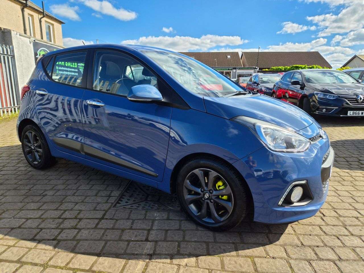 A 2016 HYUNDAI I10 PREMIUM SE A 2016 HYUNDAI I10 PREMIUM SE