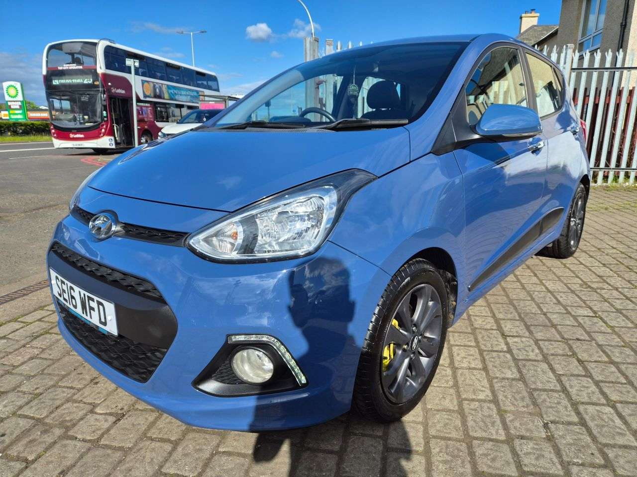 A 2016 HYUNDAI I10 PREMIUM SE A 2016 HYUNDAI I10 PREMIUM SE