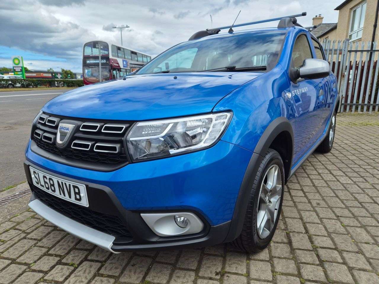 A 2018 DACIA SANDERO STEPWAY 0.9 TCe Essential Hatchback 5dr Petrol Manual Euro 6 (s/s) (90 ps) A 2018 DACIA SANDERO STEPWAY 0.9 TCe Essential Hatchback 5dr Petrol Manual Euro 6 (s/s) (90 ps)