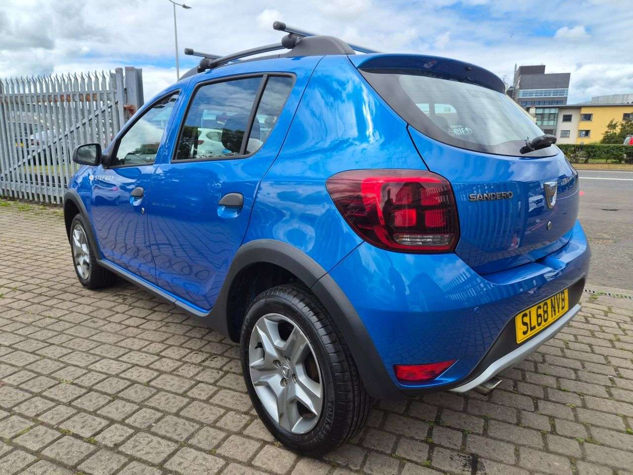 A 2018 DACIA SANDERO STEPWAY 0.9 TCe Essential Hatchback 5dr Petrol Manual Euro 6 (s/s) (90 ps) A 2018 DACIA SANDERO STEPWAY 0.9 TCe Essential Hatchback 5dr Petrol Manual Euro 6 (s/s) (90 ps)