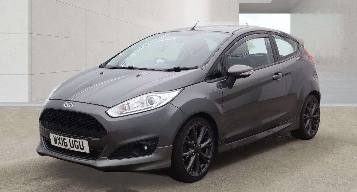 A 2016 FORD FIESTA 1.0T EcoBoost Zetec S Hatchback 3dr Petrol Manual Euro 6 (s/s) (125 ps) A 2016 FORD FIESTA 1.0T EcoBoost Zetec S Hatchback 3dr Petrol Manual Euro 6 (s/s) (125 ps)