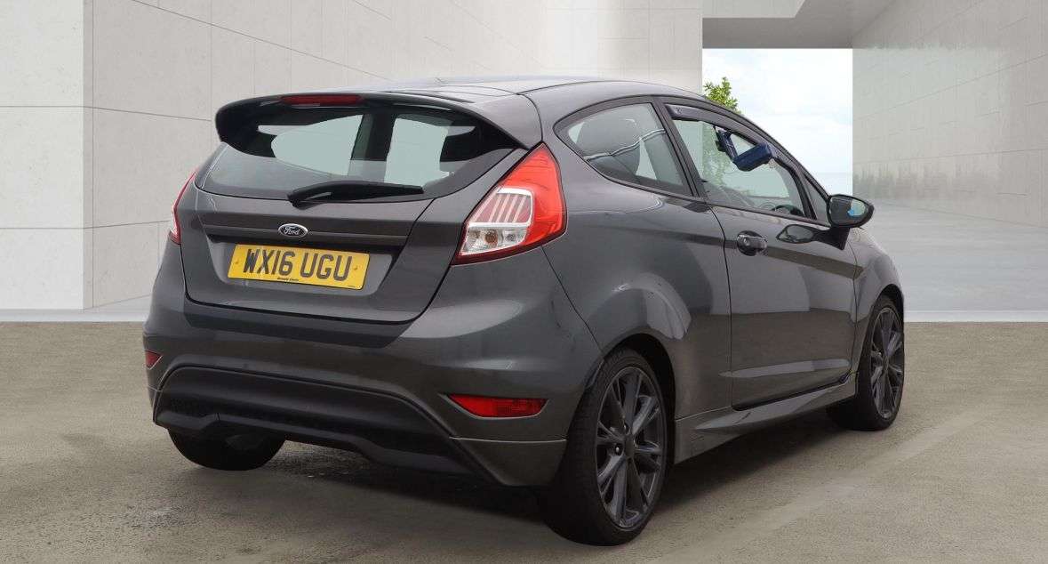 A 2016 FORD FIESTA 1.0T EcoBoost Zetec S Hatchback 3dr Petrol Manual Euro 6 (s/s) (125 ps) A 2016 FORD FIESTA 1.0T EcoBoost Zetec S Hatchback 3dr Petrol Manual Euro 6 (s/s) (125 ps)