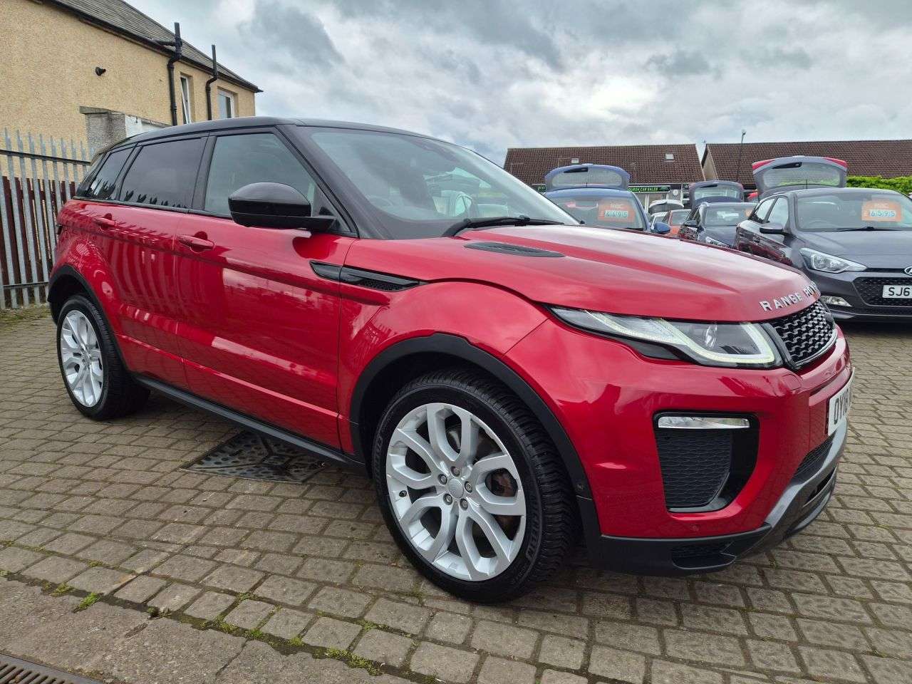 A 2018 LAND ROVER RANGE ROVER EVOQUE 2.0 SD4 HSE Dynamic SUV 5dr Diesel Auto 4WD Euro 6 (s/s) (240 ps) A 2018 LAND ROVER RANGE ROVER EVOQUE 2.0 SD4 HSE Dynamic SUV 5dr Diesel Auto 4WD Euro 6 (s/s) (240 ps)