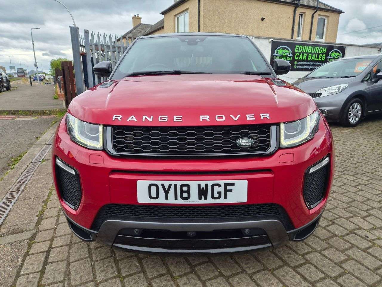 A 2018 LAND ROVER RANGE ROVER EVOQUE 2.0 SD4 HSE Dynamic SUV 5dr Diesel Auto 4WD Euro 6 (s/s) (240 ps) A 2018 LAND ROVER RANGE ROVER EVOQUE 2.0 SD4 HSE Dynamic SUV 5dr Diesel Auto 4WD Euro 6 (s/s) (240 ps)