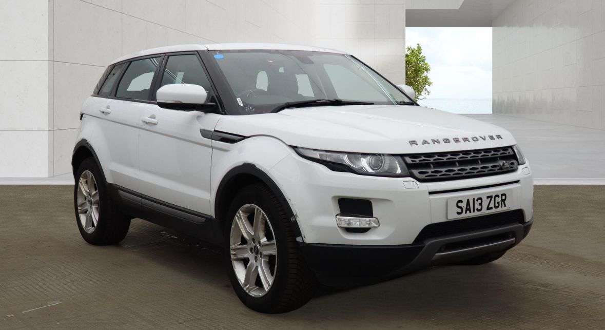 A 2013 LAND ROVER RANGE ROVER EVOQUE 2.2 SD4 Pure SUV 5dr Diesel Manual 4WD Euro 5 (s/s) (190 ps) A 2013 LAND ROVER RANGE ROVER EVOQUE 2.2 SD4 Pure SUV 5dr Diesel Manual 4WD Euro 5 (s/s) (190 ps)