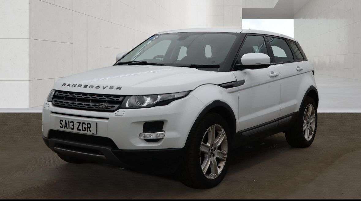 A 2013 LAND ROVER RANGE ROVER EVOQUE 2.2 SD4 Pure SUV 5dr Diesel Manual 4WD Euro 5 (s/s) (190 ps) A 2013 LAND ROVER RANGE ROVER EVOQUE 2.2 SD4 Pure SUV 5dr Diesel Manual 4WD Euro 5 (s/s) (190 ps)